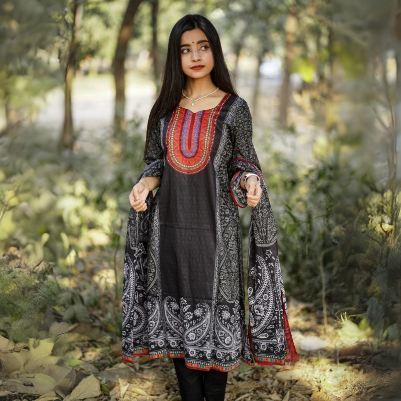 Exclusive Lun Jomtom Dark Theme Three Piece